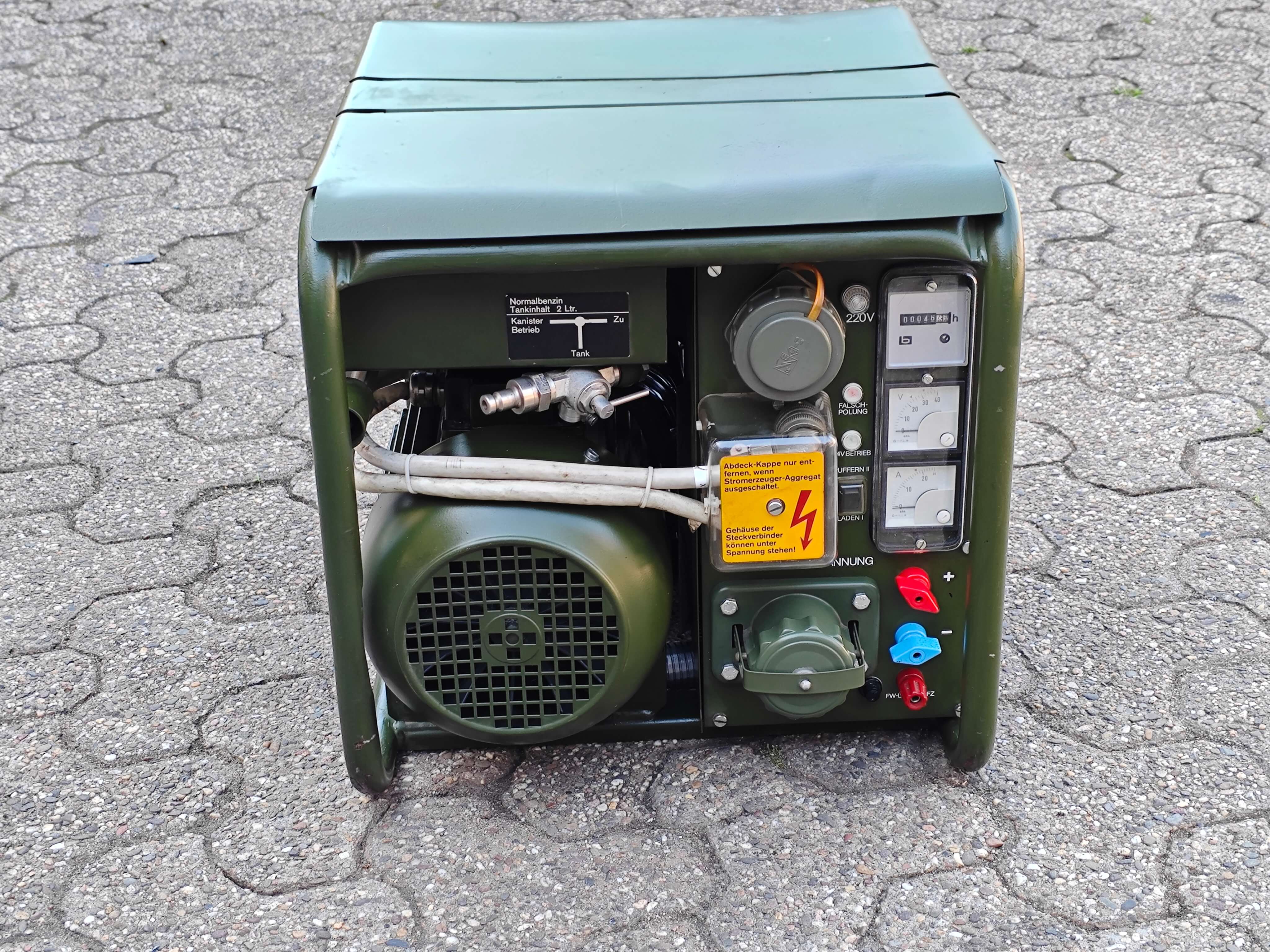 Stromaggregat Bundeswehr Bosch 1,2 kW – 220 V / 24 V